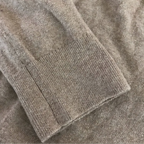 ▪️GAP Turtleneck Sweater - Picture 5 of 7